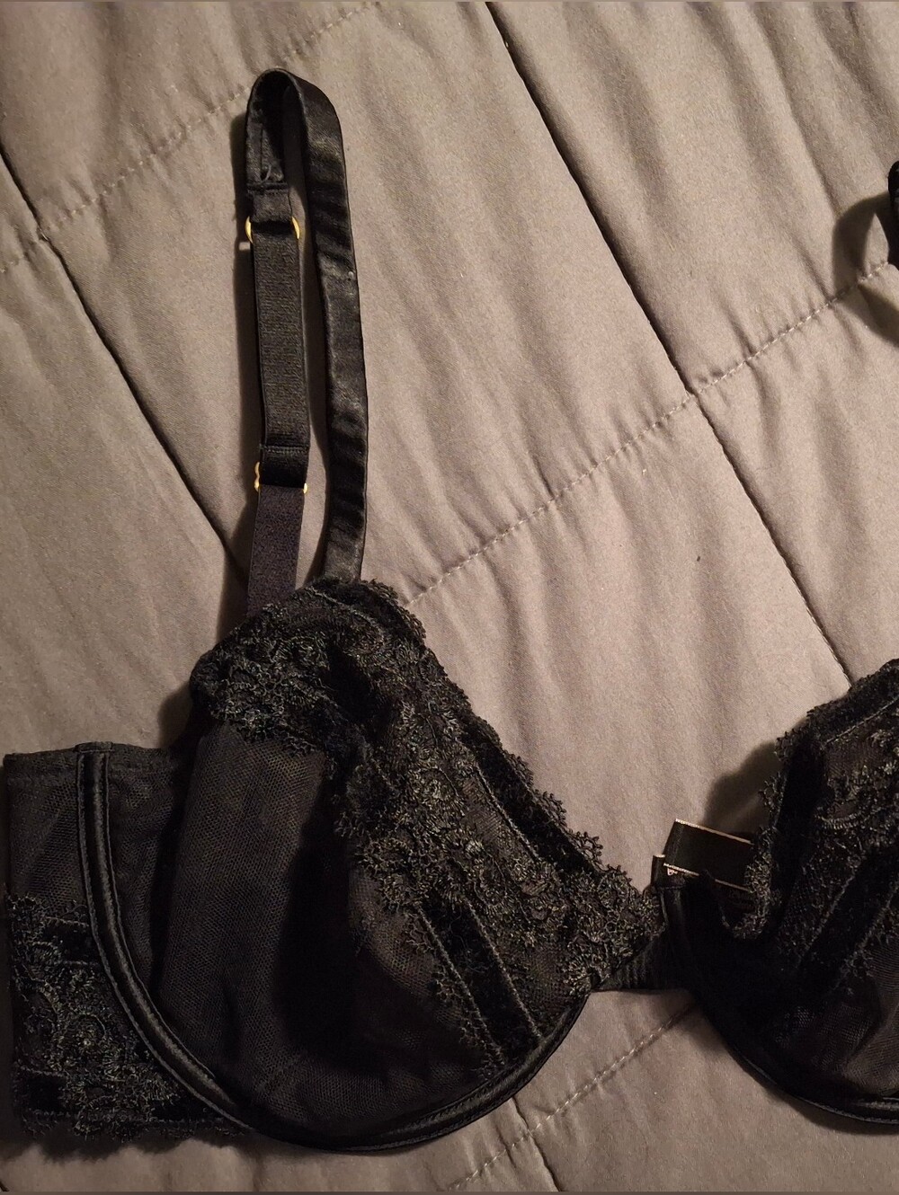 Victoria's Secret Black Underwire Deki Bra
